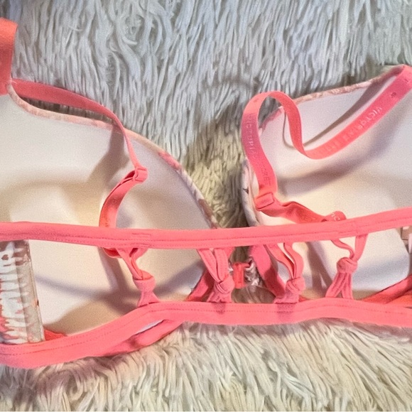 PINK Victoria Secret Bra 36D - Picture 4 of 9